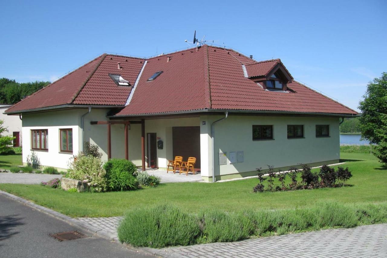 Villa Obora 827